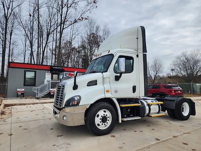 Used 2018 Freightliner Cascadia Detroit DD13 Semi Truck for sale #683703 - photo 1