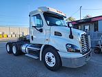 Used 2018 Freightliner Cascadia Detroit DD13 Semi Truck for sale #751159 - photo 1
