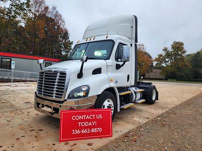 Used 2018 Freightliner Cascadia Detroit DD13 Semi Truck for sale #752077 - photo 1