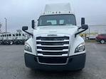 Used 2018 Freightliner Cascadia Day Cab 6x4 Semi Truck for sale #752920 - photo 3
