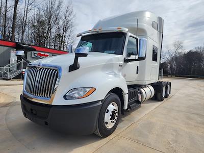 Used 2019 International LT - photo 1