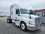 Used 2020 Freightliner Cascadia Detroit Diesel DD15 Semi Truck with Sleeper Cab for sale #880428 - photo 4