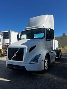Used 2018 Volvo VNR Volvo D13 Semi Truck for sale #222262 - photo 1