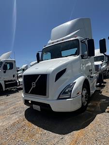 Used 2018 Volvo VNR Volvo D13 Semi Truck for sale #222271 - photo 1
