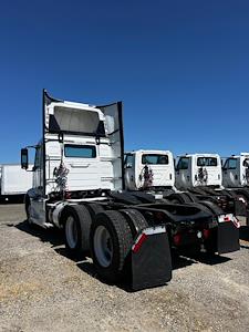 Used 2018 Volvo VNR Volvo D13 Semi Truck for sale #222279 - photo 2