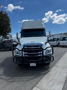 Used 2020 Freightliner Cascadia Detroit Diesel DD15 Semi Truck with Sleeper Cab for sale #239968 - photo 2