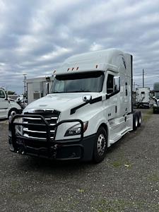 Used 2020 Freightliner Cascadia Detroit Diesel DD15 Semi Truck with Sleeper Cab for sale #239973 - photo 1