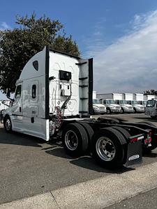 Used 2020 Freightliner Cascadia Detroit Diesel DD15 Semi Truck with Sleeper Cab for sale #239976 - photo 2