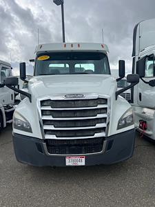 Used 2020 Freightliner Cascadia - photo 1