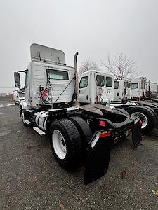 Used 2016 Volvo VNL 4x2 Semi Truck for sale #644395 - photo 2