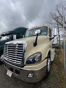 Used 2016 Freightliner Cascadia - photo 1