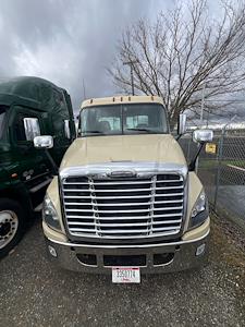 Used 2016 Freightliner Cascadia - photo 1