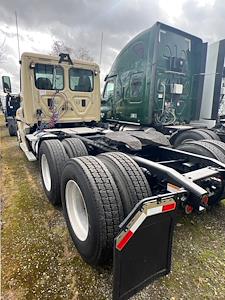 Used 2016 Freightliner Cascadia - photo 1