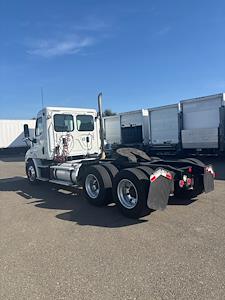 Used 2016 Freightliner Cascadia Detroit DD13 Semi Truck for sale #659545 - photo 2
