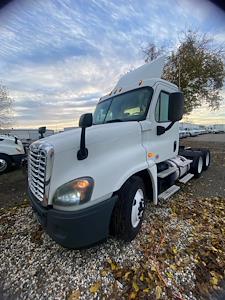Used 2017 Freightliner Cascadia - photo 1