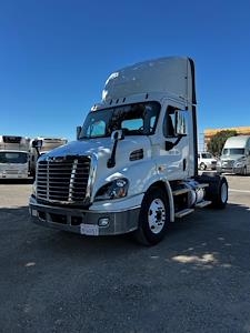 Used 2018 Freightliner Cascadia Detroit DD13 Semi Truck for sale #683714 - photo 1