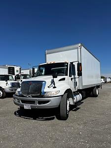 Used 2018 International DuraStar 4300 - photo 1