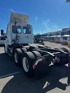 Used 2018 Freightliner Cascadia Detroit DD13 Semi Truck for sale #790938 - photo 2
