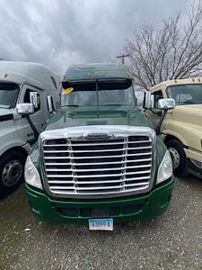 Used 2019 Freightliner Cascadia - photo 1