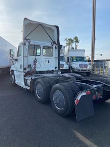 Used 2019 Freightliner Cascadia - photo 1