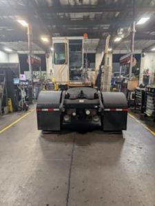 Used 2018 Capacity Sabre5 Yard Truck for sale #879670 - photo 2