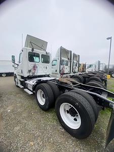 Used 2020 Freightliner Cascadia Detroit Diesel DD15 Semi Truck for sale #894558 - photo 2