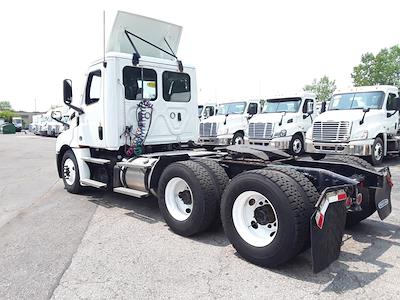 Used 2021 Freightliner Cascadia Detroit DD13 Semi Truck for sale #255316 - photo 2