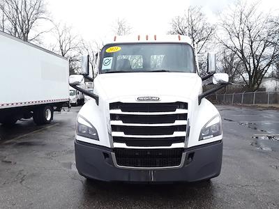 Used 2021 Freightliner Cascadia Detroit DD13 Semi Truck for sale #262895 - photo 2