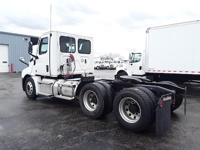 Used 2021 Freightliner Cascadia Detroit DD13 Semi Truck for sale #262895 - photo 2