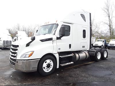 Used 2020 Freightliner Cascadia Detroit Diesel DD15 Semi Truck with Sleeper Cab for sale #265015 - photo 1