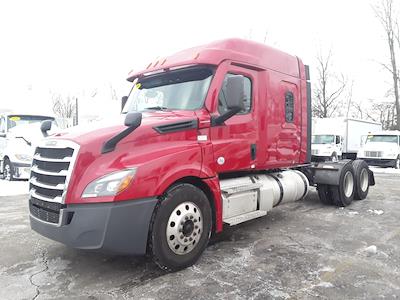 Used 2020 Freightliner Cascadia - photo 1