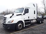 Used 2020 Freightliner Cascadia Detroit Diesel DD15 Semi Truck with Sleeper Cab for sale #271497 - photo 1