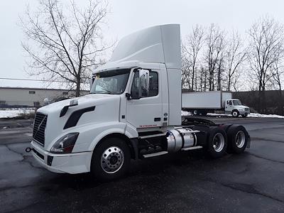 Used 2017 Volvo VNL 6x4 Semi Truck for sale #672302 - photo 1