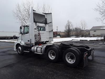 Used 2017 Volvo VNL 6x4 Semi Truck for sale #672302 - photo 2