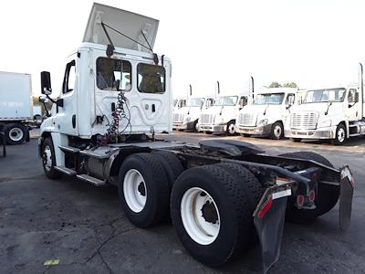 Used 2018 Freightliner Cascadia Detroit DD13 Semi Truck for sale #744748 - photo 2