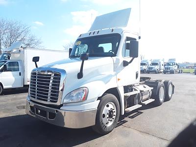 Used 2018 Freightliner Cascadia Detroit DD13 Semi Truck for sale #746726 - photo 1