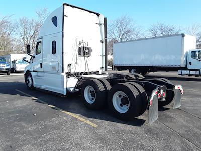 Used 2019 Freightliner Cascadia Detroit Diesel DD15 Semi Truck with Sleeper Cab for sale #825202 - photo 2