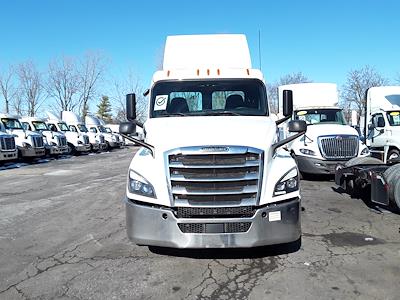 Used 2020 Freightliner Cascadia Detroit DD13 Semi Truck for sale #881295 - photo 2