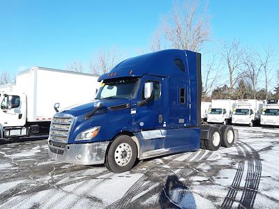 Used 2020 Freightliner Cascadia Detroit Diesel DD15 Semi Truck with Sleeper Cab for sale #897298 - photo 1