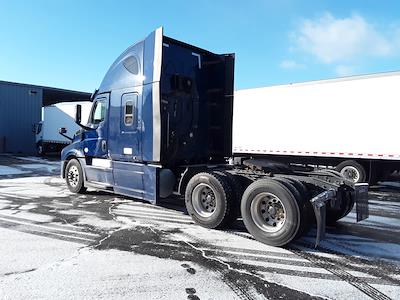 Used 2020 Freightliner Cascadia Detroit Diesel DD15 Semi Truck with Sleeper Cab for sale #897298 - photo 2