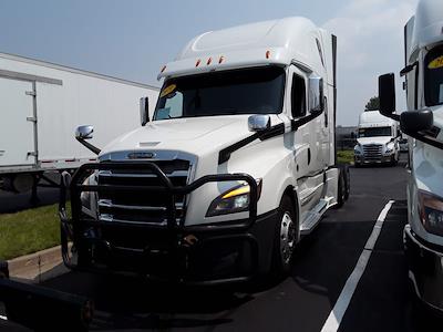 Used 2020 Freightliner Cascadia Detroit Diesel DD15 Semi Truck with Sleeper Cab for sale #240037 - photo 1