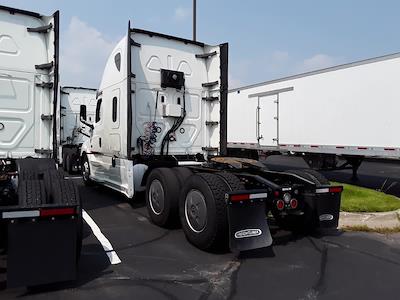 Used 2020 Freightliner Cascadia Detroit Diesel DD15 Semi Truck with Sleeper Cab for sale #240037 - photo 2