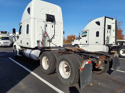 Used 2020 Freightliner Cascadia Detroit Diesel DD15 Semi Truck with Sleeper Cab for sale #246863 - photo 2