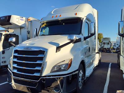 Used 2020 Freightliner Cascadia Detroit Diesel DD15 Semi Truck with Sleeper Cab for sale #283685 - photo 1