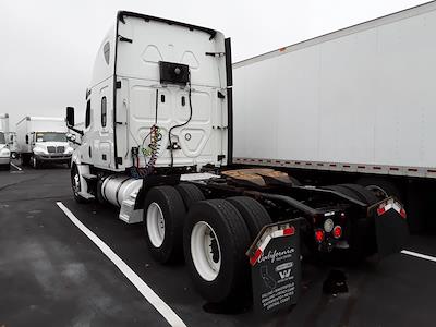 Used 2019 Freightliner Cascadia Detroit Diesel DD15 Semi Truck with Sleeper Cab for sale #864450 - photo 2