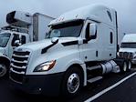 Used 2019 Freightliner Cascadia Detroit Diesel DD15 Semi Truck with Sleeper Cab for sale #864450 - photo 1