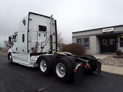 Used 2019 Freightliner Cascadia Detroit Diesel DD15 Semi Truck with Sleeper Cab for sale #864452 - photo 2