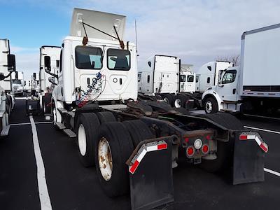 Used 2019 Freightliner Cascadia Detroit DD13 Semi Truck for sale #866457 - photo 2