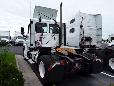 Used 2020 Freightliner Cascadia Detroit DD13 Semi Truck for sale #878452 - photo 2