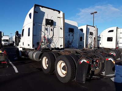 Used 2020 Freightliner Cascadia Detroit Diesel DD15 Semi Truck with Sleeper Cab for sale #880711 - photo 2